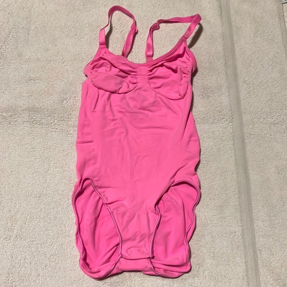 SKIMS Sculpting Bodysuit Neon Orchid